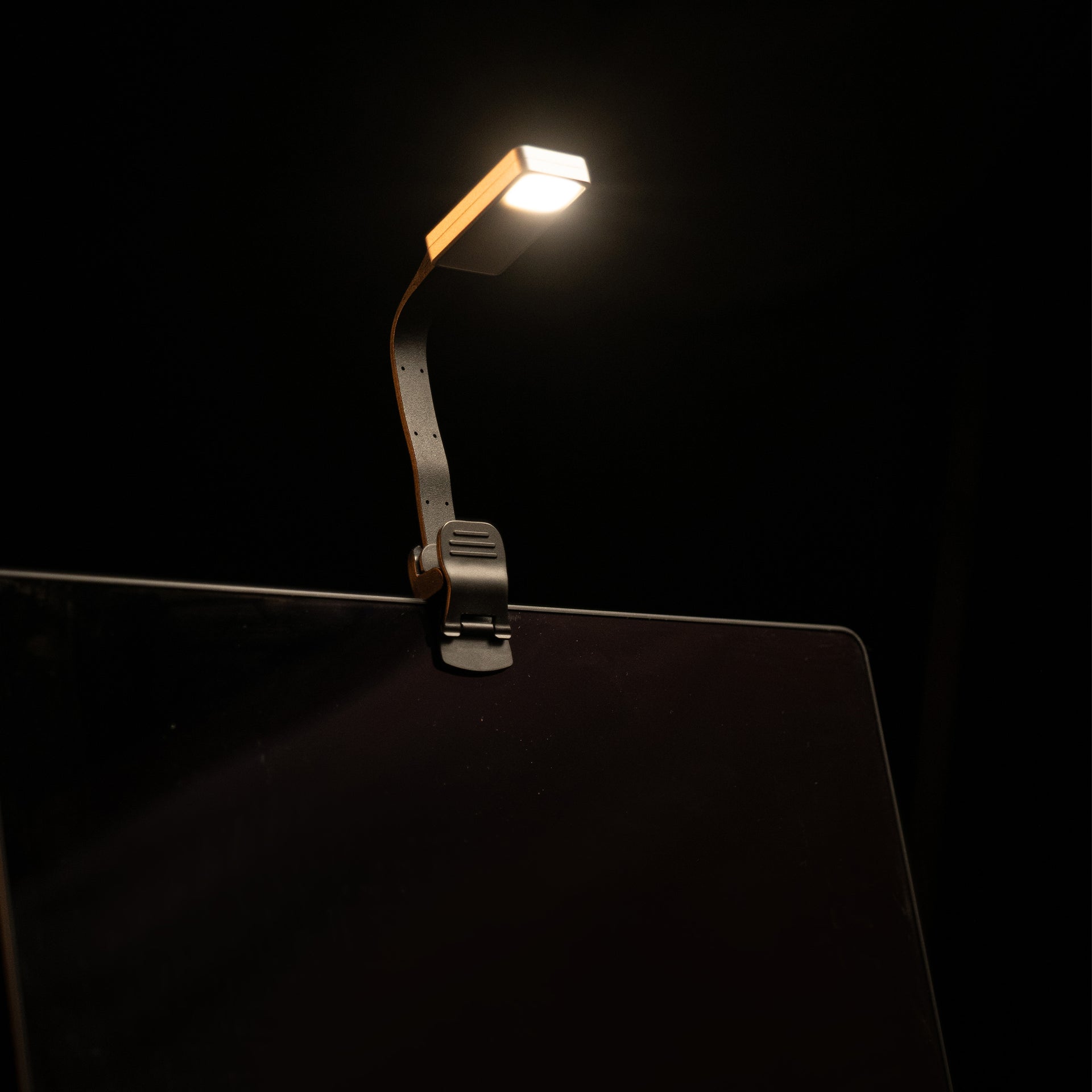 Đèn đọc từ tính detail 3